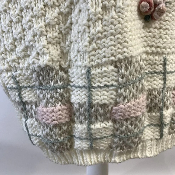 Classic Elements Vintage Chunky Hand Knit Sweater White Pink Flower Appliqué L - Picture 11 of 12